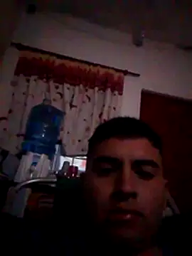 Snapshot of Achi09 chatting on October 28, 1:42 am Achi09 online show from October 28, 1:42 am