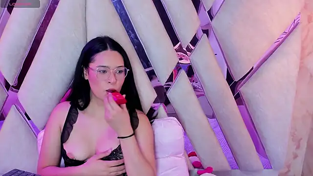 Isa doux online show from April 10, 3:45 am