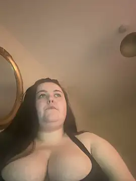 Maya 29x online show from April 13, 11:10 pm