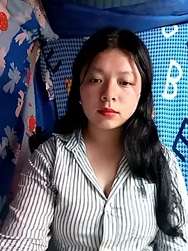 lisa-bae00 online show from March 22, 12:30 pm