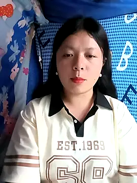 lisa-bae00 online show from March 26, 11:49 am