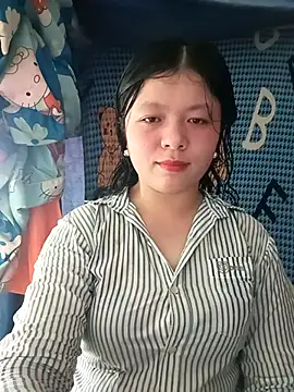 lisa-bae00 online show from March 27, 9:10 am