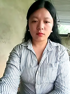 lisa-bae00 online show from April 19, 12:22 am