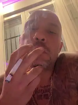 Snapshot of gitanoMad chatting on November 16, 2:39 am gitanoMad online show from November 16, 2:39 am