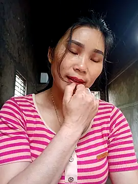 Bear bear0 online show from April 6, 1:58 am