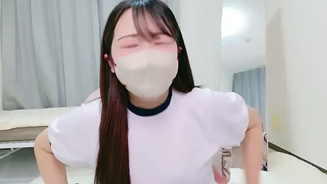 Snapshot of yui_chan00 chatting on April 28, 8:19 am yui chan00 online show from April 28, 8:19 am