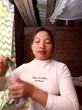 Snapshot of sowbibi chatting on November 11, 10:59 am sowbibi online show from November 11, 10:59 am