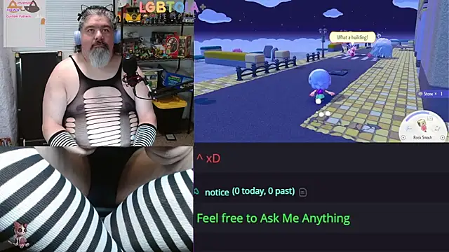 geekycastillo online show from April 9, 6:19 am