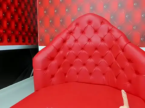 Bianca Millf online show from November 24, 4:12 am