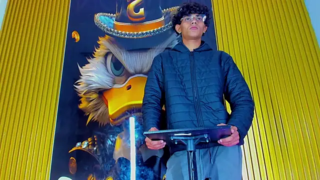 Sex Boy 33  online show from October 20, 2:17 pm