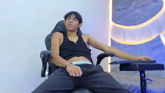 Sex Boy 33  online show from November 13, 3:27 am