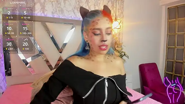 Cristall ravven online show from October 22, 7:02 pm