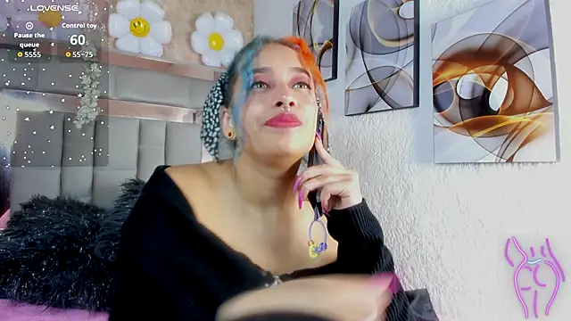 Cristall ravven online show from November 18, 7:40 pm