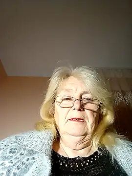 AmyLove353 online show from November 12, 8:19 pm