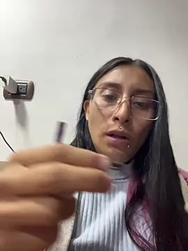 Violeet-Smith online show from November 2, 10:45 pm