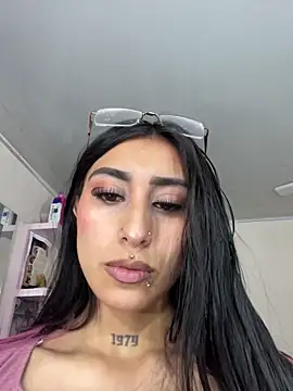 Violeet-Smith online show from November 13, 9:14 pm