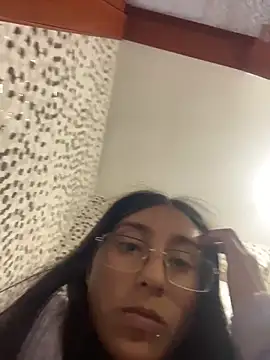 Violeet-Smith online show from February 4, 2:56 pm