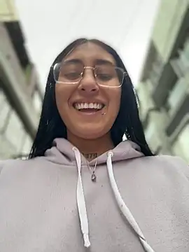 Violeet-Smith online show from April 19, 4:28 pm