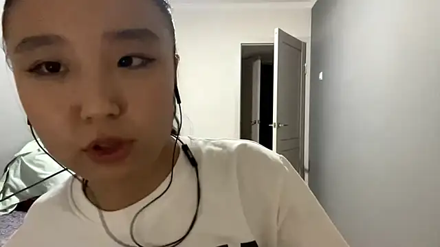 LiaPilksi online show from October 20, 5:13 pm