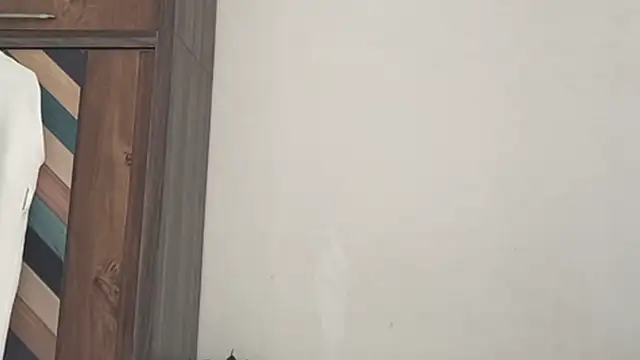 Snapshot of MakeMeAwareAah chatting on December 22, 4:20 am MakeMeAwareAah online show from December 22, 4:20 am