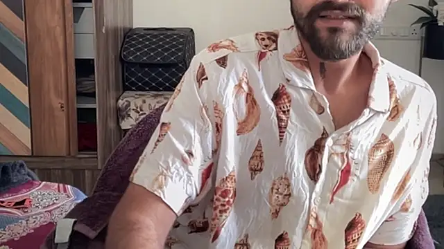 Snapshot of MakeMeAwareAah chatting on January 10, 6:59 am MakeMeAwareAah online show from January 10, 6:59 am