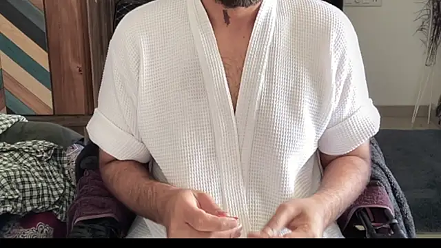 Snapshot of MakeMeAwareAah chatting on January 13, 6:40 am MakeMeAwareAah online show from January 13, 6:40 am