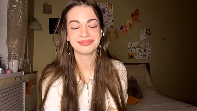 Snapshot of TheRealAnna chatting on December 2, 3:29 pm TheRealAnna online show from December 2, 3:29 pm