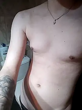 Snapshot of Danii2005 chatting on October 20, 8:31 pm Danii2005 online show from October 20, 8:31 pm