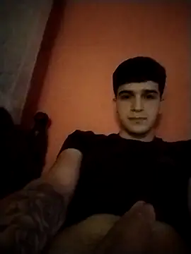 Snapshot of Danii2005 chatting on October 31, 6:20 pm Danii2005 online show from October 31, 6:20 pm