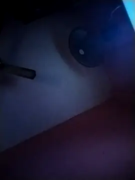 Snapshot of Danii2005 chatting on December 3, 2:19 am Danii2005 online show from December 3, 2:19 am