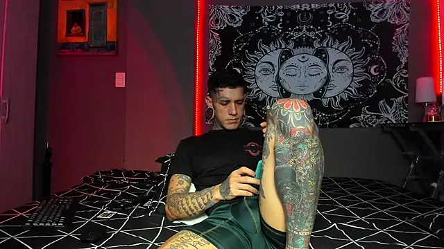 cleoo jhonny online show from April 4, 3:05 am