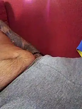 Snapshot of Luchyfeet chatting on June 9, 6:52 pm Luchyfeet online show from June 9, 6:52 pm
