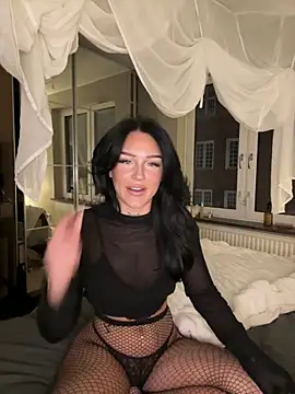 Gabbyys online show from April 6, 7:15 pm