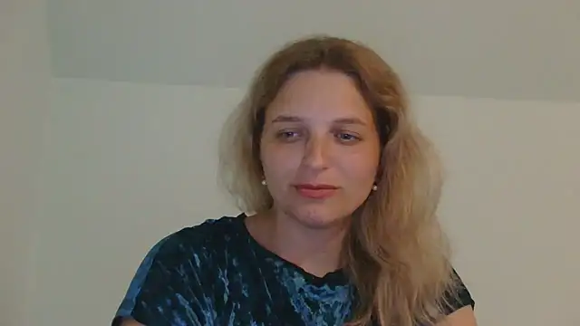 ElisSky301 online show from June 1, 9:05 pm