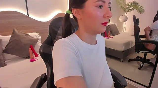 mia collins96 online show from October 26, 3:12 am