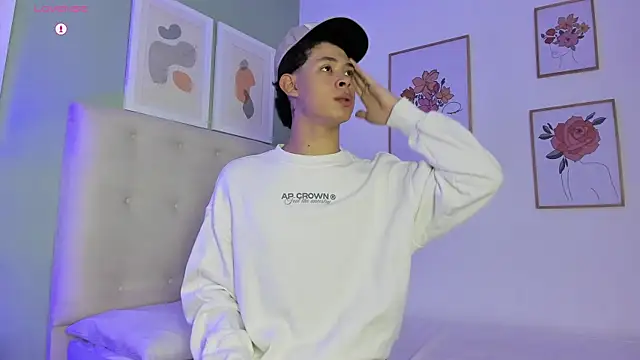 ApoloRicci online show from February 21, 7:48 pm