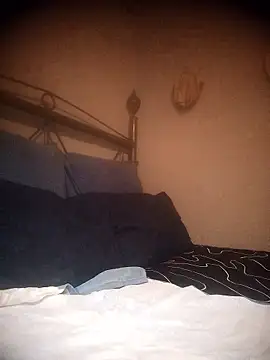 Pussylover911o online show from January 14, 9:15 am