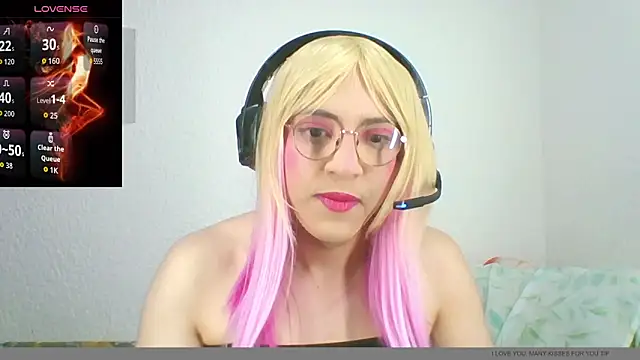 Snapshot of Mercie_11 chatting on October 23, 3:39 am Mercie 11 online show from October 23, 3:39 am