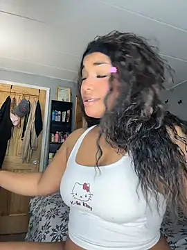 Nahomy Sara online show from April 2, 4:48 pm