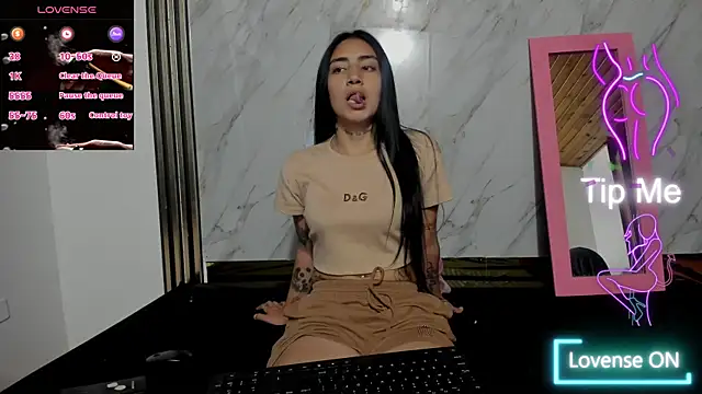 Sasha Blonde online show from November 5, 8:20 pm