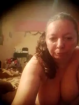 Snapshot of Mairi702 chatting on May 24, 8:47 pm Mairi702 online show from May 24, 8:47 pm