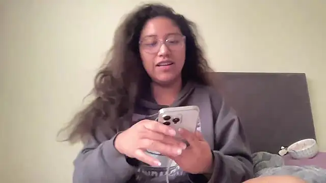 Kmiii21 online show from October 24, 7:21 pm