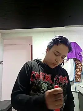 Isis Bathory online show from November 15, 1:18 pm