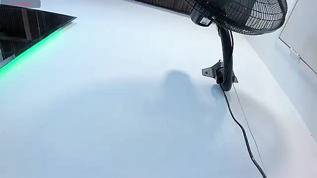 mirandaduboiss online show from April 10, 4:55 pm