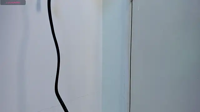 mirandaduboiss online show from April 27, 4:49 pm