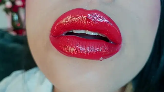 mia roux1 online show from March 2, 10:05 pm