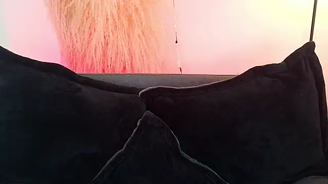 mia roux1 online show from April 1, 7:55 pm