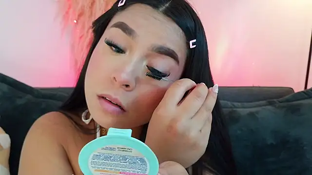 mia roux1 online show from April 10, 9:19 pm