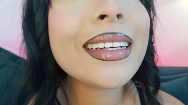 mia roux1 online show from April 15, 9:04 pm