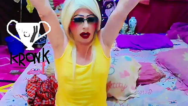 Snapshot of horni4luv chatting on January 17, 12:26 am horni4luv online show from January 17, 12:26 am